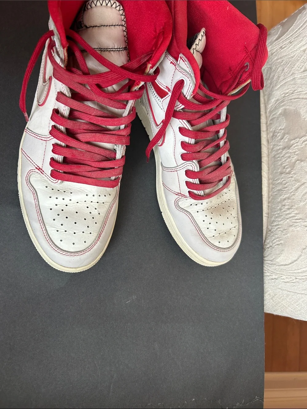 Jordan 1 Retro High OG - White/Red